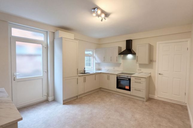 92a Marine Road, Prestatyn photo 3