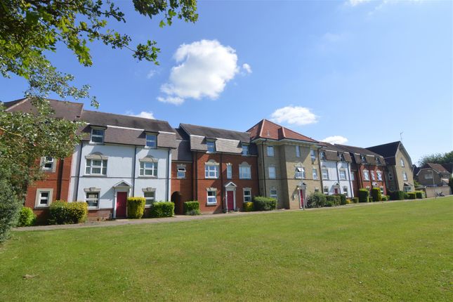 2 bed flat for sale in Haltwhistle Road, South Woodham Ferrers, Chelmsford CM3