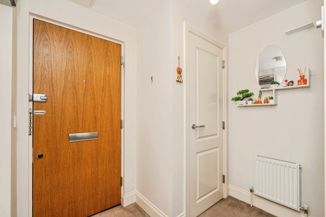 Flat 5 Churchill House,, Crouch Oak Lane, Surrey photo 3