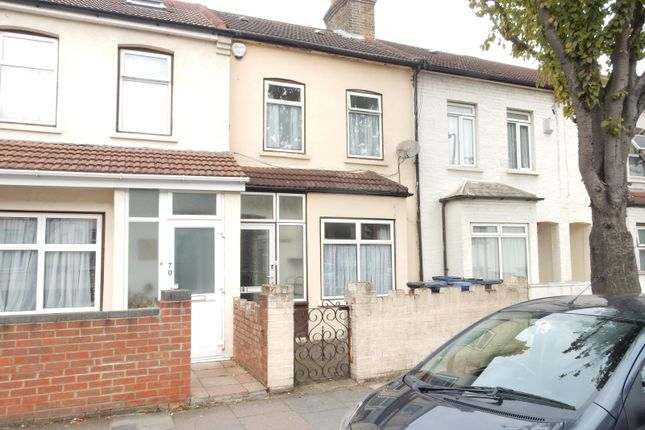 Terraced house for sale in Adelaide Road, Southall