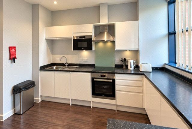 Flat 51 Axis House, 242, Bath Road, Heathrow photo 5
