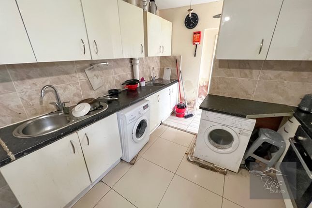 End terrace house for sale in Ringway, Norwood Green