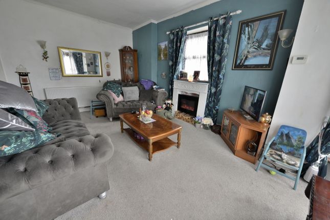 2a Callington Road, Saltash photo 3