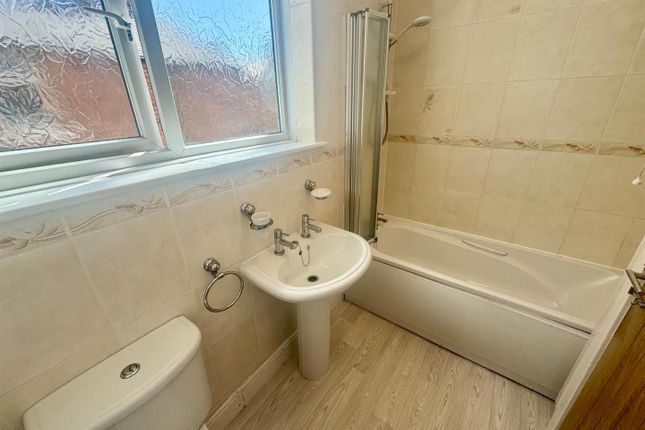 208, Prospect Road, Scarborough photo 4
