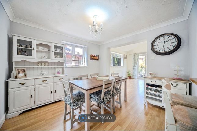 Harlequin Place, Shenley Brook End, Milton Keynes photo 4