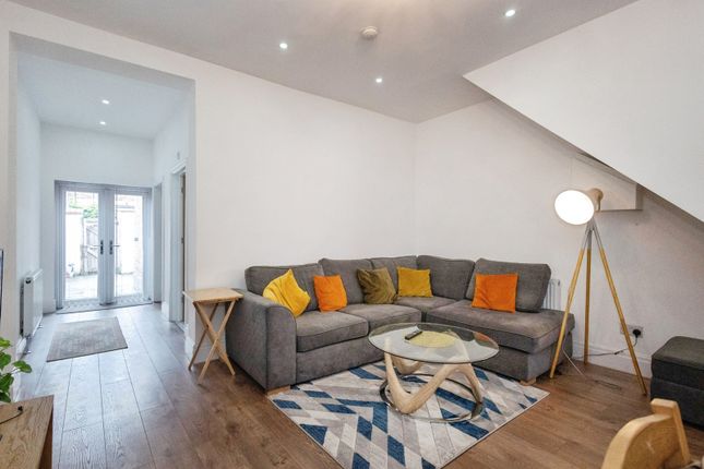 61, Lloyd Street South, Greater Manchester photo 4