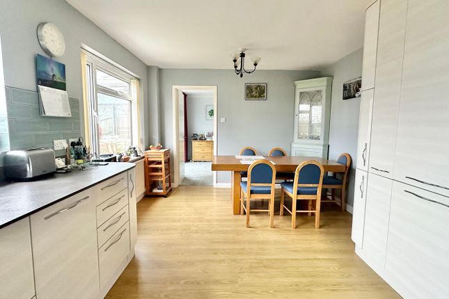 19, Deerswood Lane, Bexhill-on-Sea photo 4