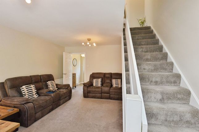 23, Atkins Close, Milton Keynes photo 4