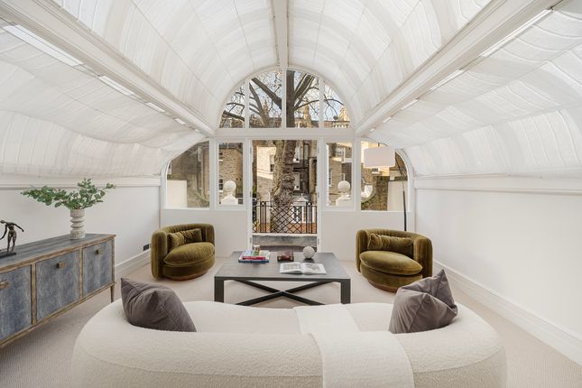 24, 24 Gerald Road, London photo 3