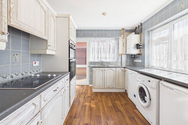 38, Wessex Drive, Gloucestershire photo 2