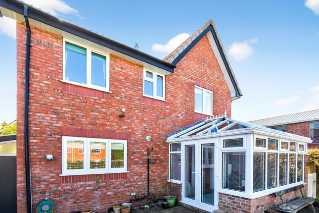 3, White Hart Gardens, Northwich photo 4