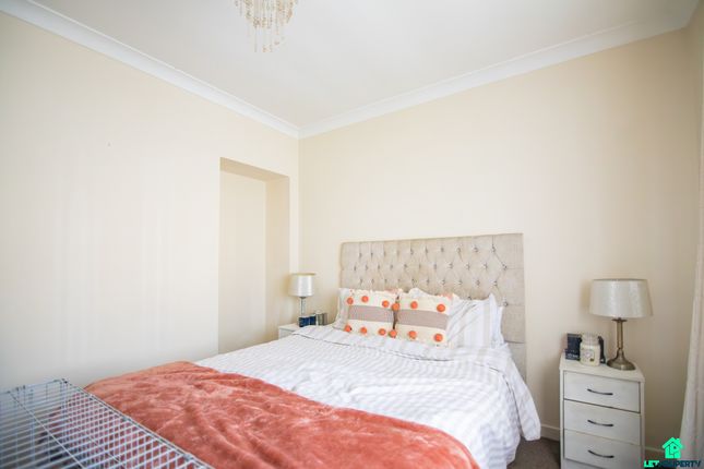 Flat for sale in Main Street, Shotts