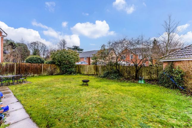 4, Huron Drive, Liphook photo 2