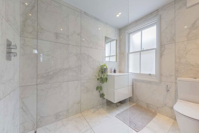 48B, Thirsk Road, London photo 4