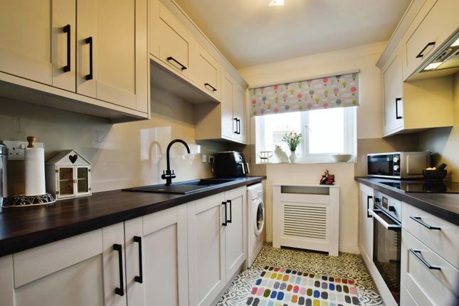 Flat for sale in Buxton Road, Disley, Stockport, Cheshire