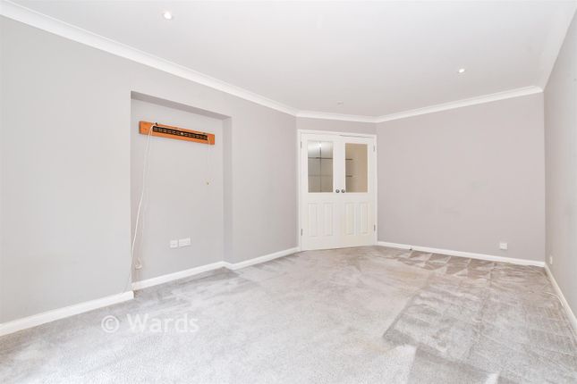 16, Bell Way, Maidstone photo 4