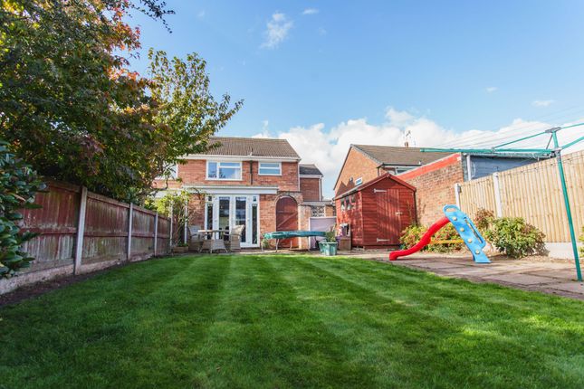 37 Winsford Crescent, Stafford photo 4