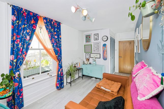 18, Alverton Street, Cornwall photo 4