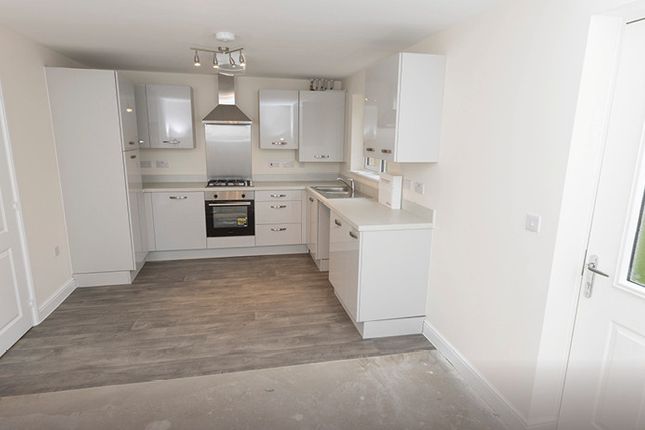 End terrace house for sale in Pinewood Way, Chichester