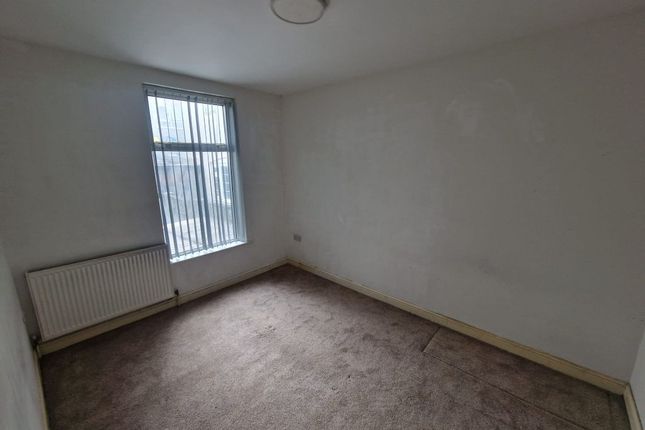 Wellington Street, Luton photo 4