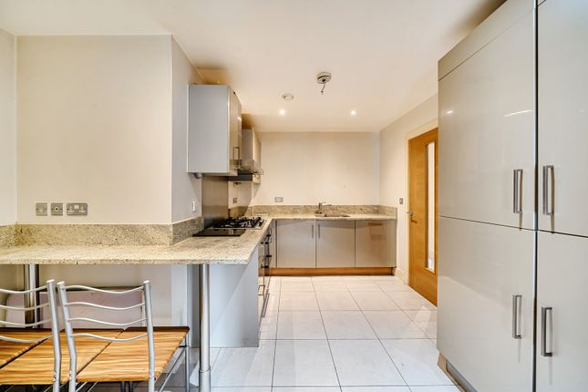7, Sentry House, Ickenham photo 4