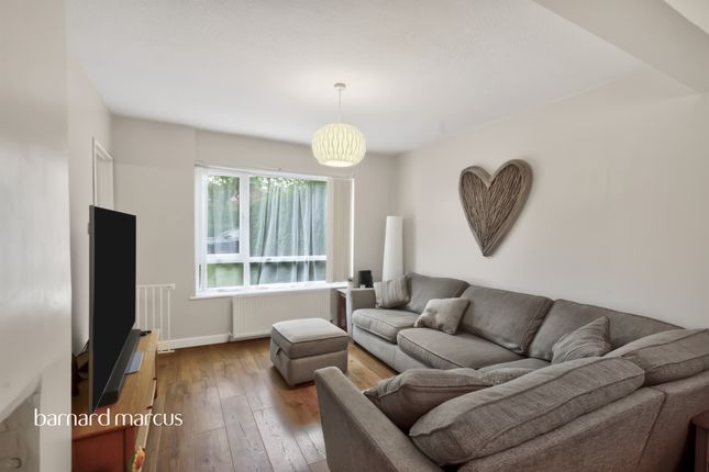 24, Delamere Road, Reigate photo 3