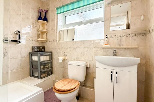 10, Jay Close, Eastbourne photo 4