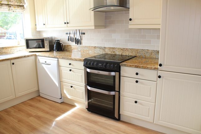 6, Leadale Avenue, Alfreton photo 3