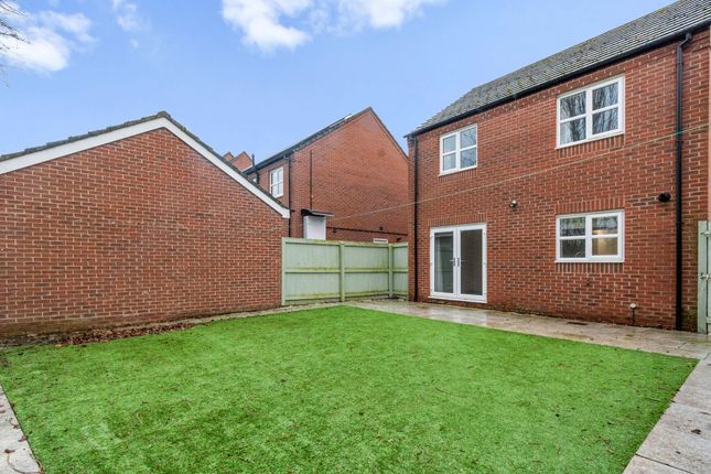 14 Carnforth Drive, St. Helens photo 4