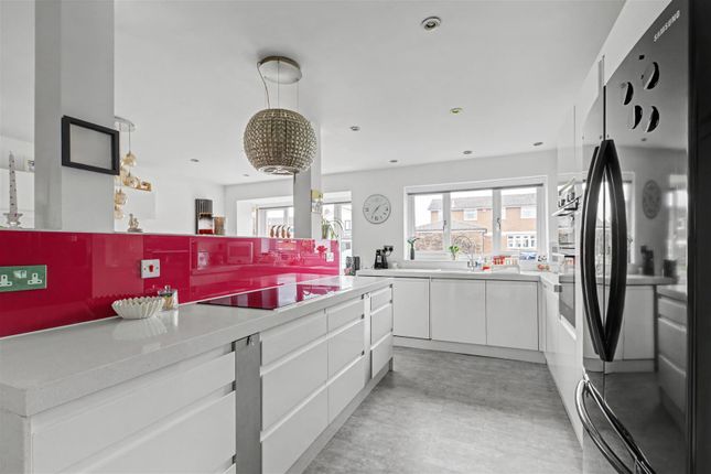 18, Smalls Croft, Nottingham photo 2