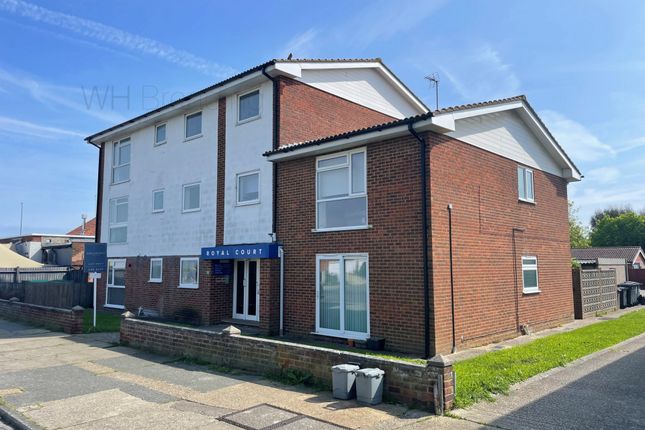 Flat for sale in Pier Avenue, Whitstable