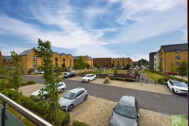 Ruston Close, Reading, Berkshire RG2, 2 bedroom flat for sale ...