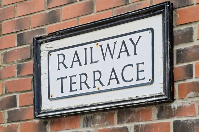 5, Railway Terrace, Grantham photo 3