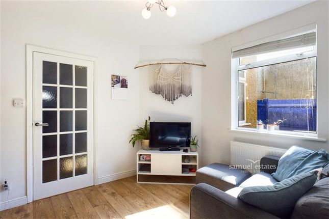 Flat for sale in Kimble Road, Colliers Wood, London
