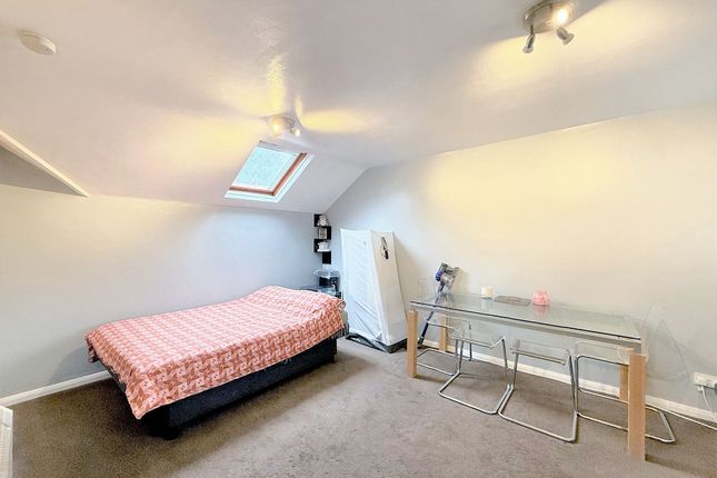 Flat 5, Nicholls Court 2c Nicholls Avenue, Uxbridge photo 2