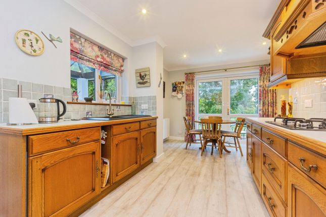 7, Oakwood Drive, Macclesfield photo 4