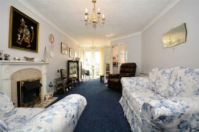 18, St. Edmunds Court, Leeds photo 2
