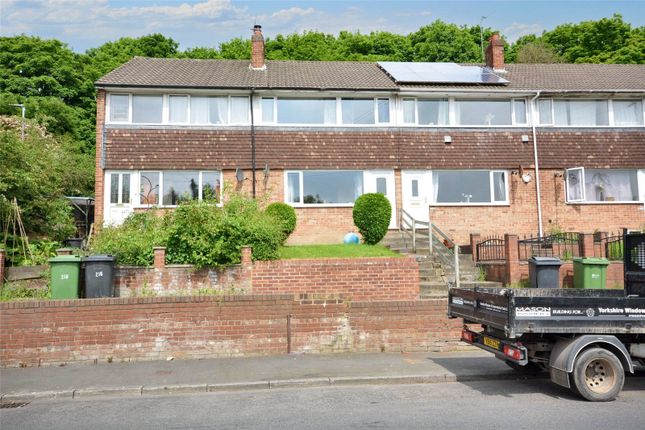 Thumbnail Town house for sale in Pudsey Road, Leeds, West Yorkshire