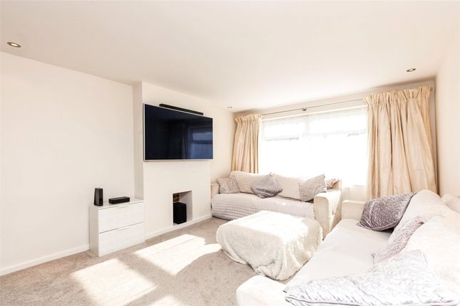 4, Fabis Drive, Nottingham photo 3