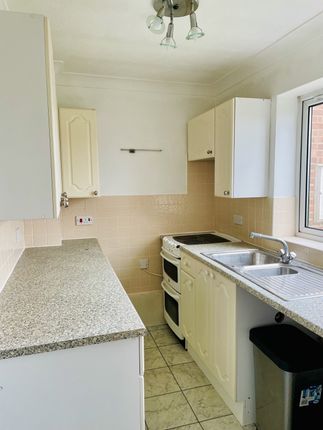 Flat to rent in Estuary Court, Hunts Farm Close, Tollesbury, Maldon