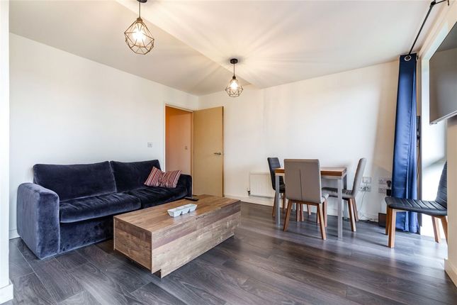 Flat 22, 35, Streatham Place, London photo 4