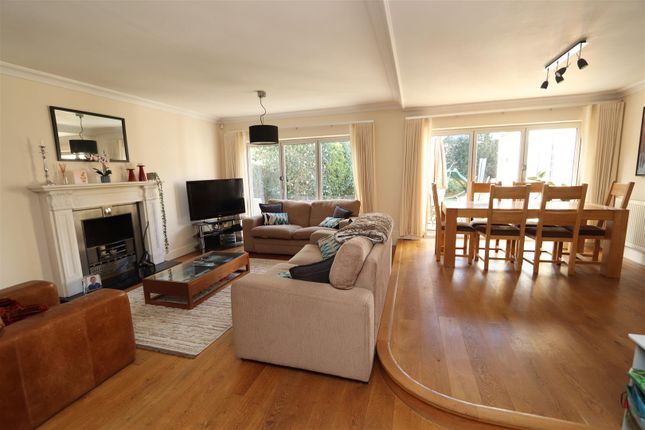 Detached house for sale in Mulberry Hill, Shenfield, Brentwood
