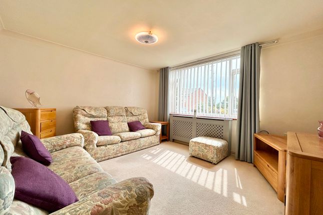 8 Russet Avenue, Exeter photo 3