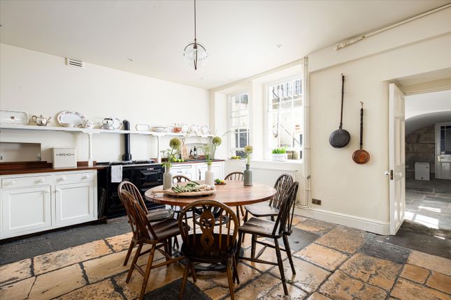 Town house for sale in St. James's Square, Bath, Somerset