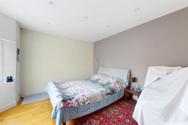 19, Neeld Crescent, Middlesex photo 2
