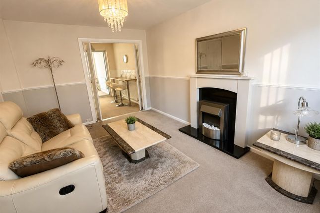 21, Skipton Close, Northampton photo 2