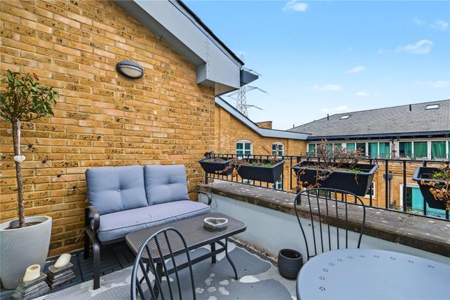 Flat 50,, The Grainstore, Royal Victoria Dock photo 4