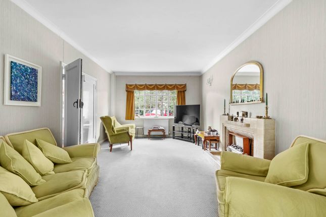 29, Chenies Avenue, Little Chalfont photo 4