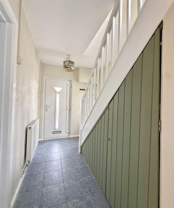 25, Fleming Crescent, Haverfordwest photo 3