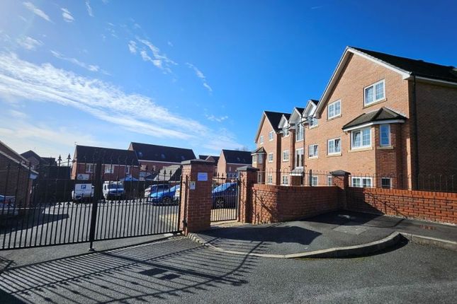 Flat 5, Apartment 5, Atherton photo 2